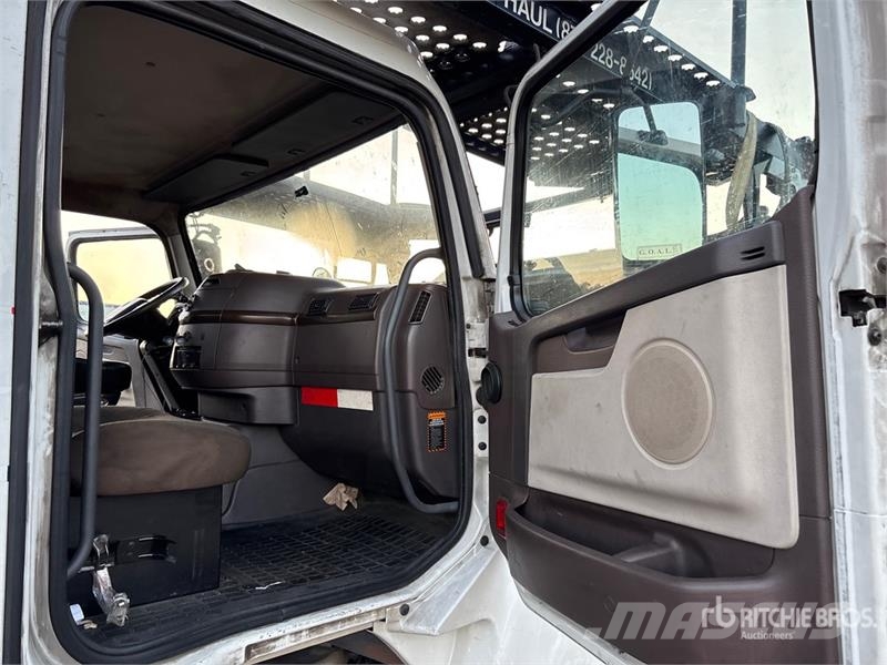 Volvo VAH Autotransportere / Knæklad