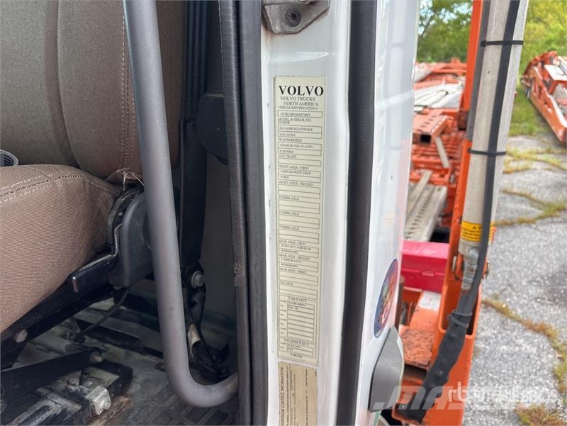 Volvo VAH Autotransportere / Knæklad