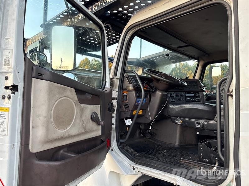 Volvo VAH Autotransportere / Knæklad