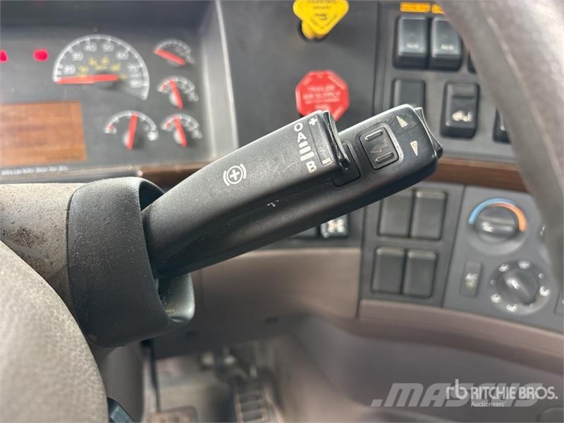 Volvo VAH Autotransportere / Knæklad