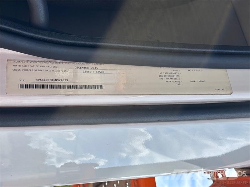 Volvo VAH Autotransportere / Knæklad
