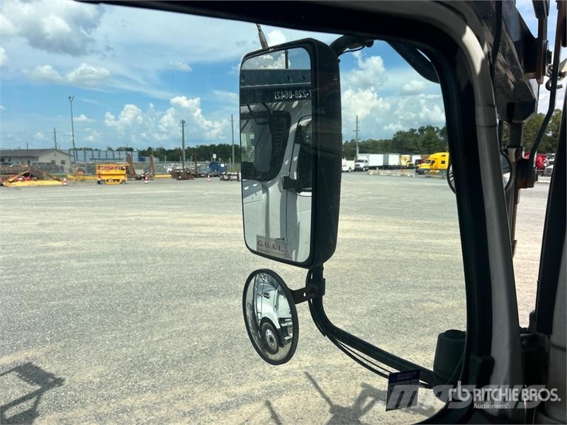 Volvo VAH Camiones portavehículos