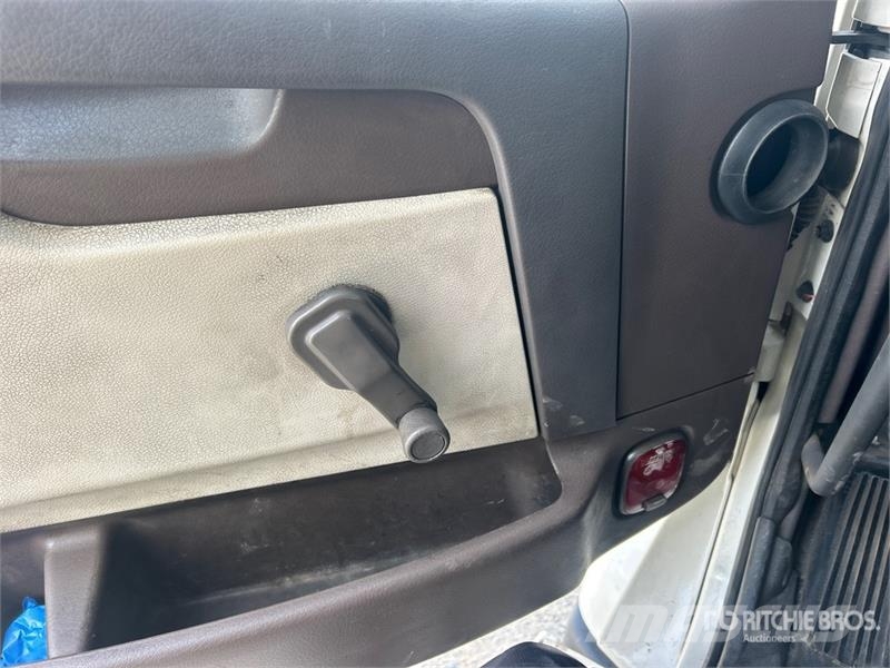 Volvo VAH Camiones portavehículos