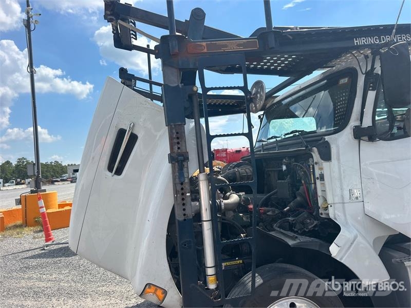 Volvo VAH Camiones portavehículos