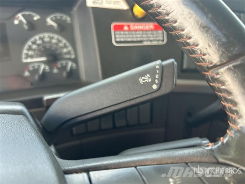 Volvo VHD Kipper