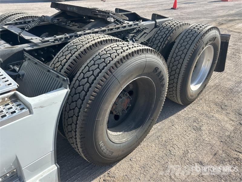 Volvo VNL Cavalos mecânicos
