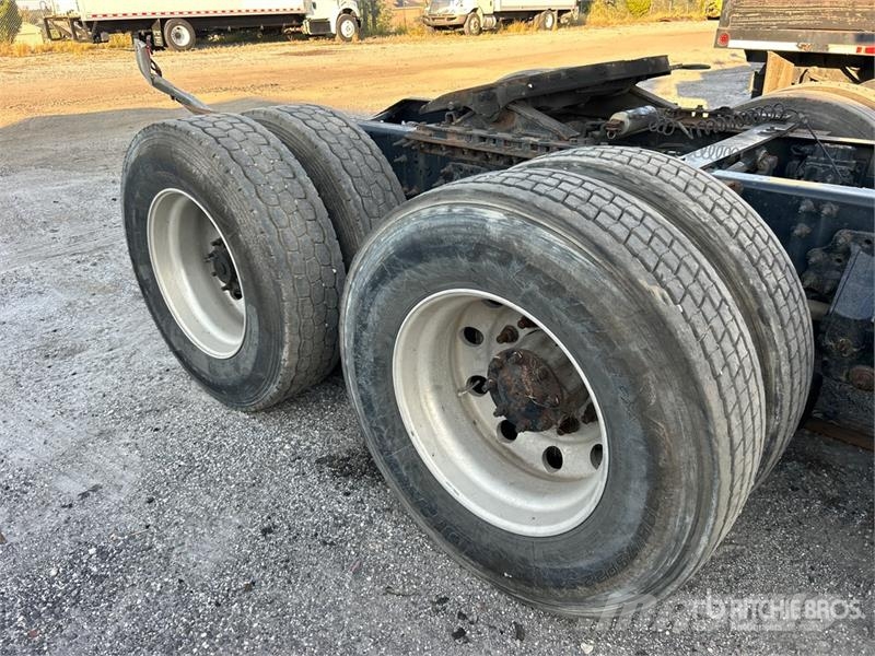 Volvo VNL Prime Movers