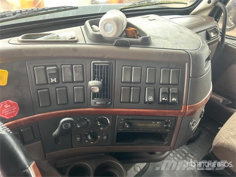 Volvo VNL Vlačilci