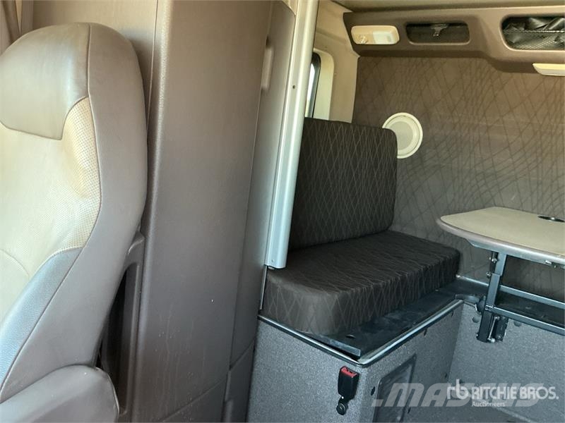 Volvo VNL Cavalos mecânicos