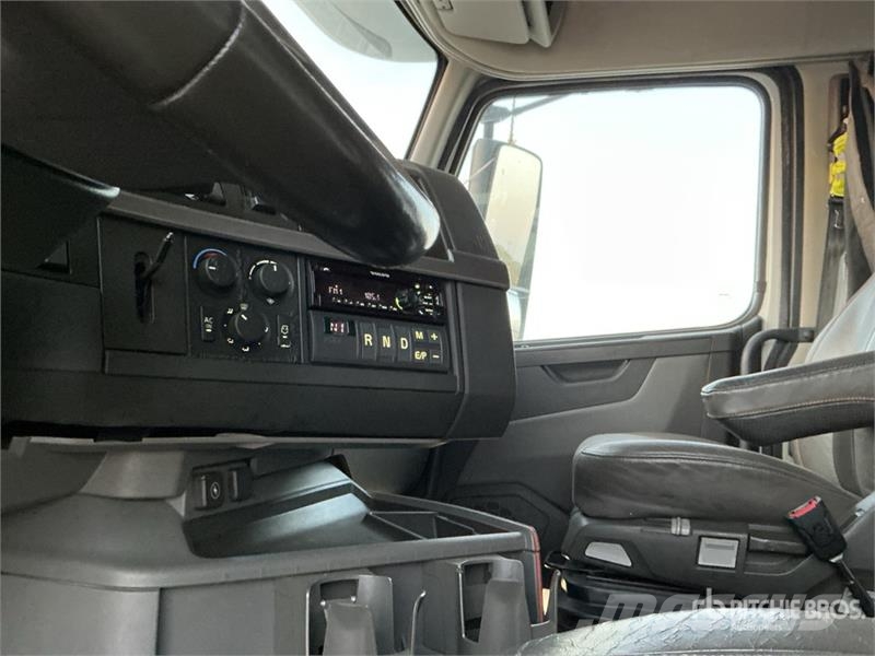 Volvo VNL Cavalos mecânicos
