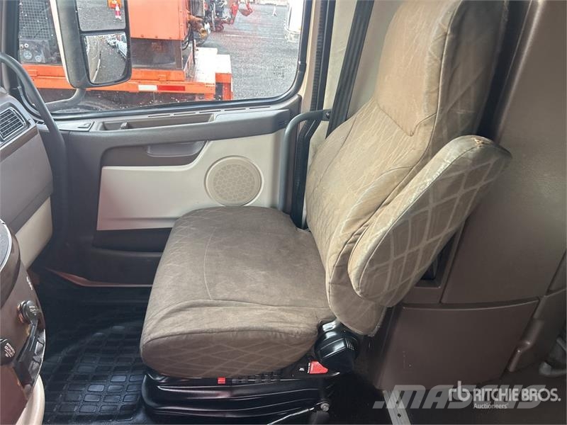 Volvo VNL Vlačilci