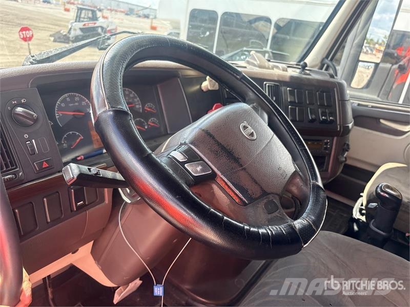 Volvo VNL Vlačilci