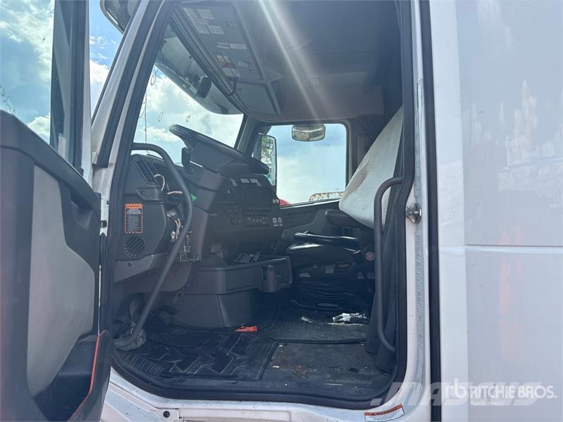 Volvo VNL Trekkers