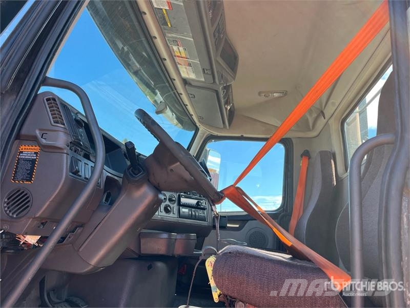 Volvo VNL 牵引车