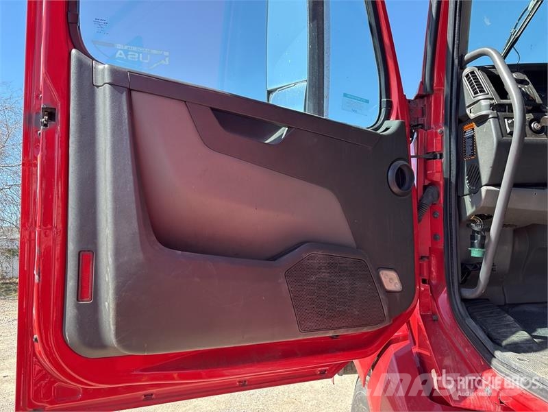 Volvo VNL Vilcēji