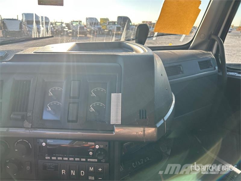 Volvo VNL Sattelzugmaschinen