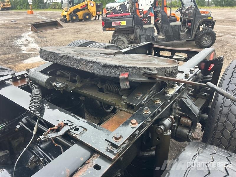 Volvo VNL Vlačilci