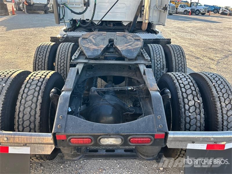 Volvo VNL Sattelzugmaschinen