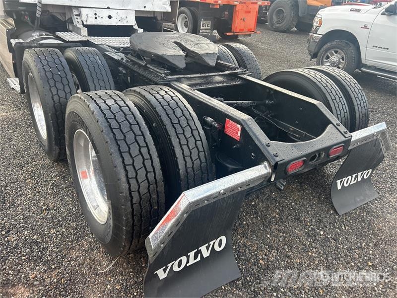 Volvo VNL Vlačilci