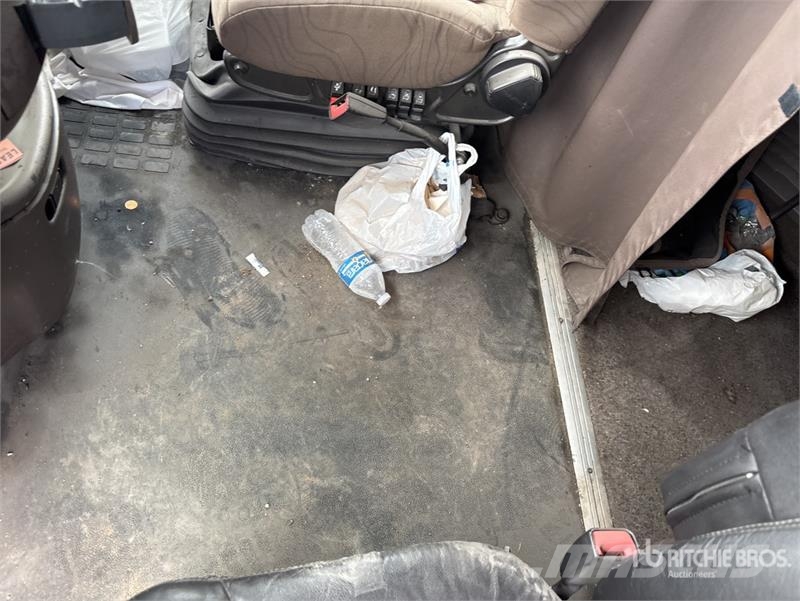 Volvo VNL Vetopöytäautot