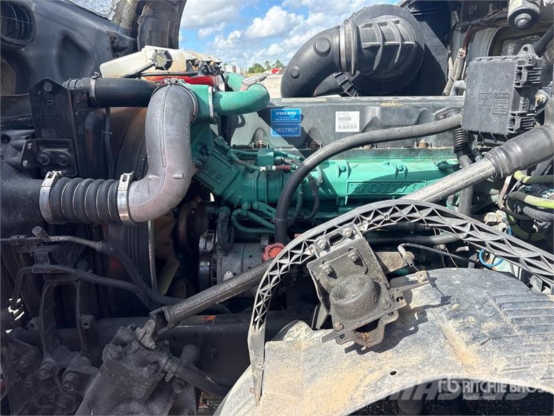 Volvo VNL Vlačilci