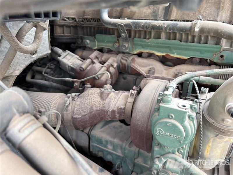 Volvo VNL Vetopöytäautot