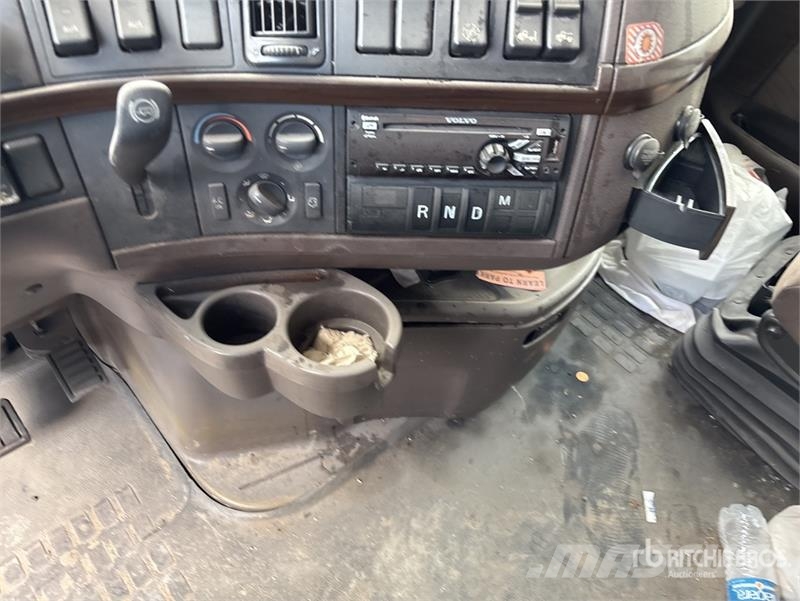 Volvo VNL Vetopöytäautot