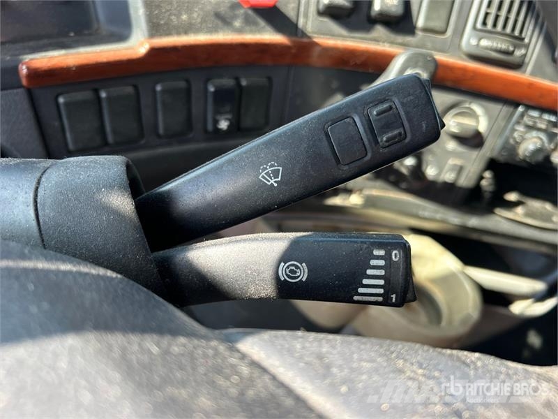 Volvo VNL Sattelzugmaschinen