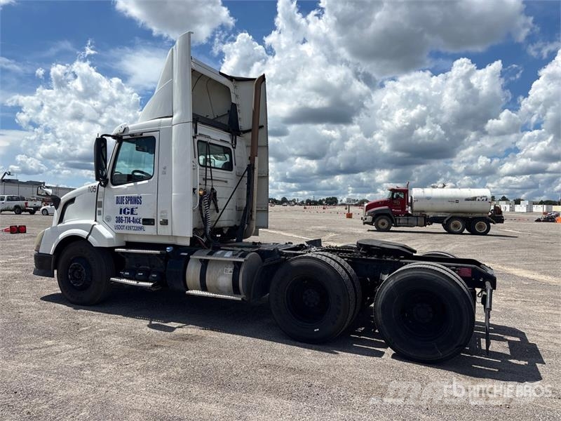 Volvo VNL Cabezas tractoras
