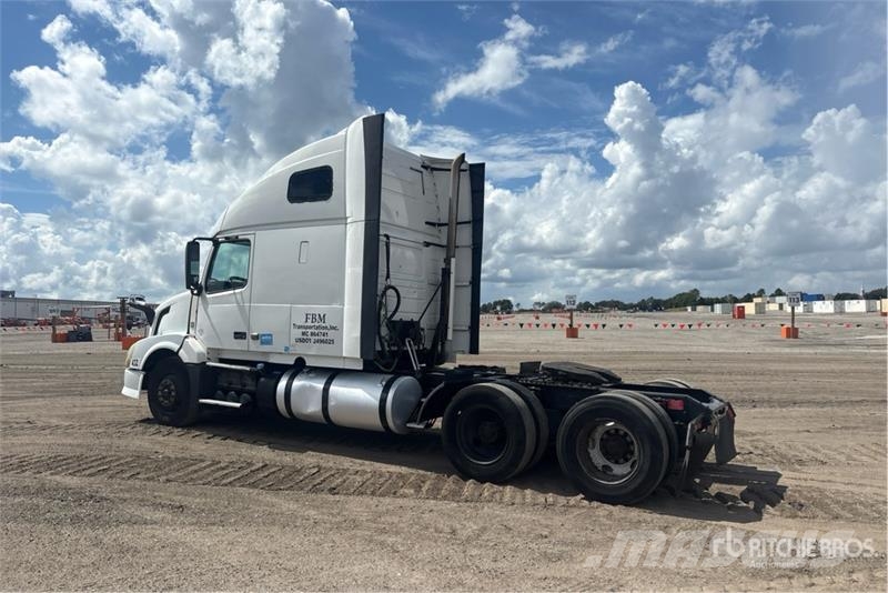 Volvo VNL Vlačilci