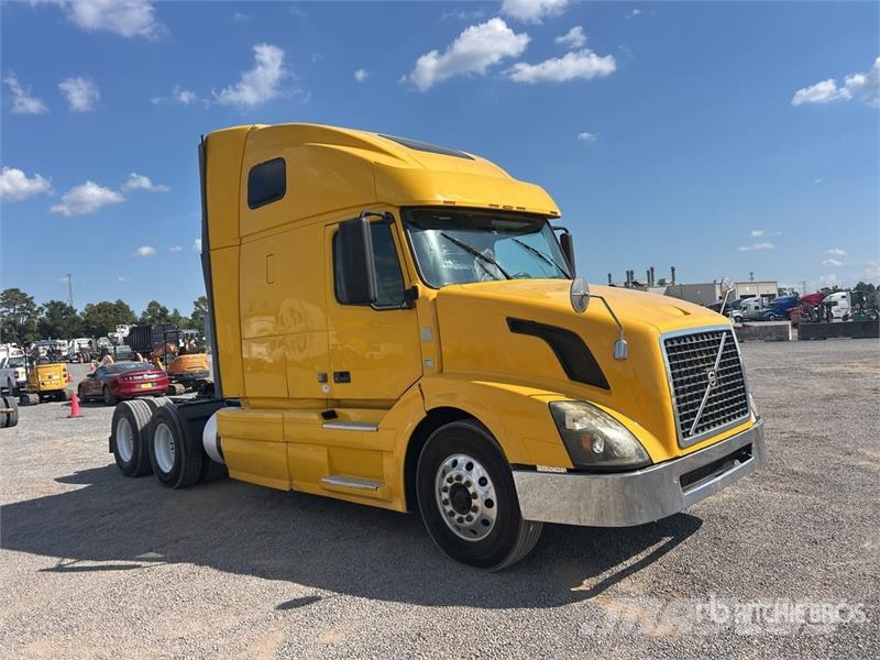 Volvo VNL Trekkers