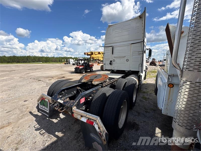 Volvo VNL Trekkers