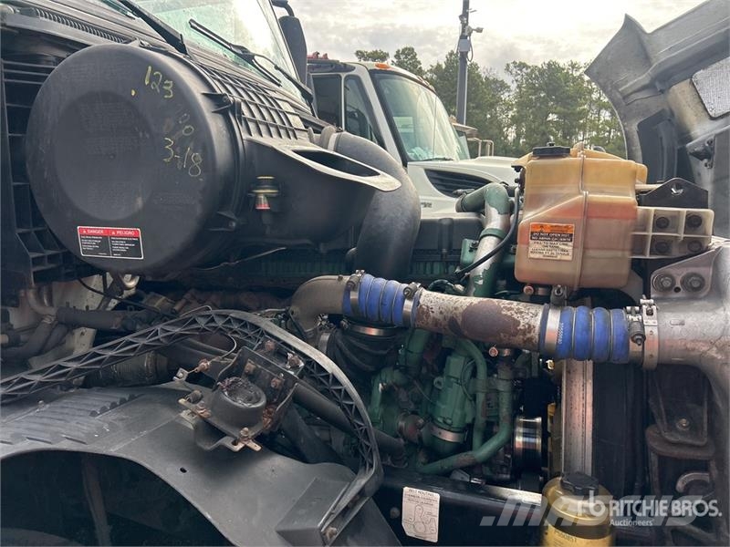 Volvo VNL Nyergesvontatók