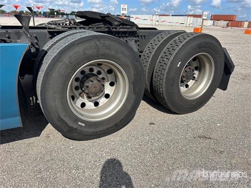 Volvo VNL Trekkvogner