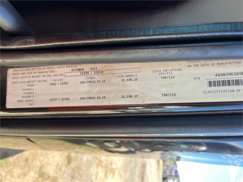 Volvo VNL 牵引车