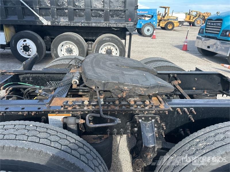 Volvo VNL Nyergesvontatók