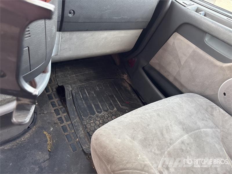 Volvo VNL Vetopöytäautot