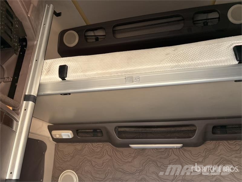 Volvo VNL Tegljači