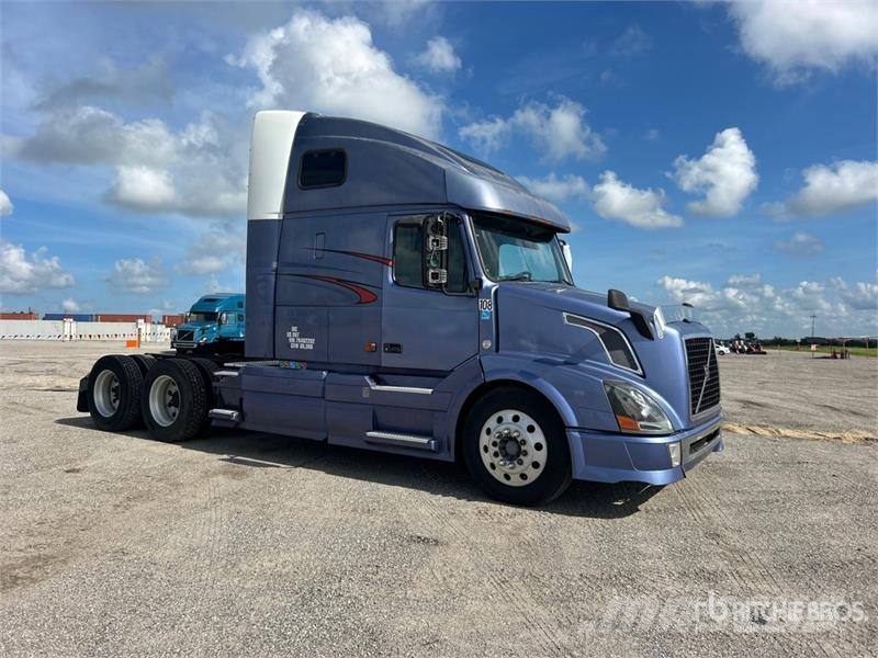 Volvo VNL Sattelzugmaschinen