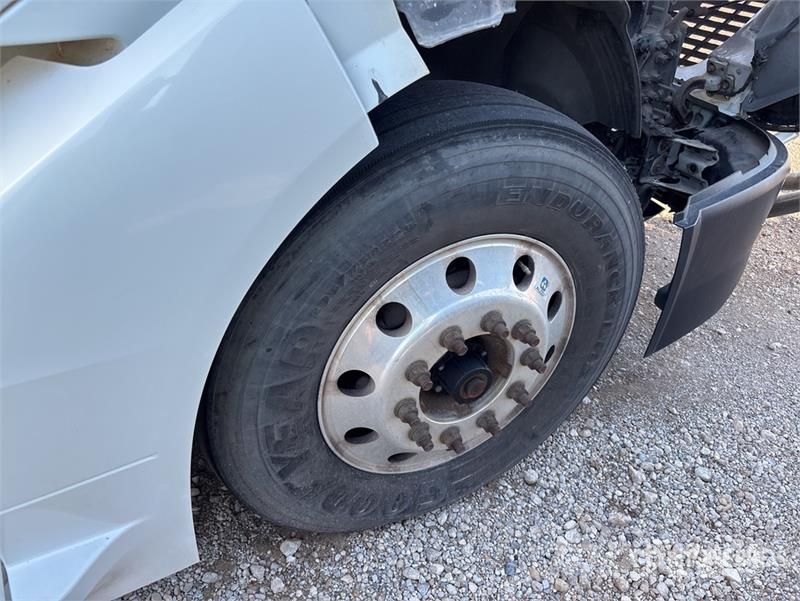 Volvo VNL Tegljači