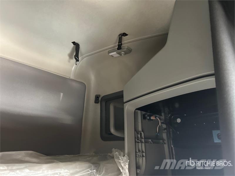 Volvo VNL Sattelzugmaschinen