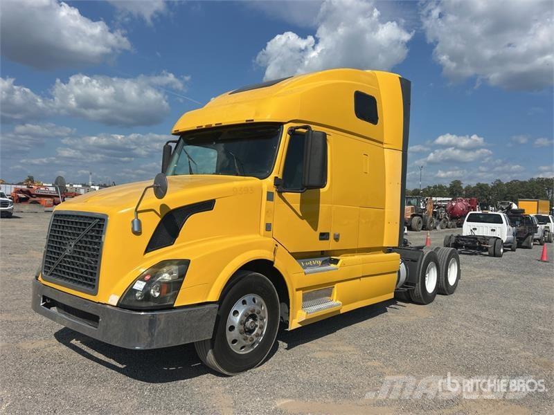 Volvo VNL Trekkers