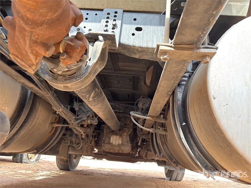 Volvo VNL Vetopöytäautot