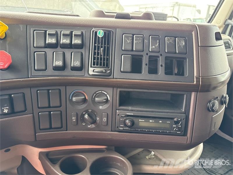 Volvo VNL Prime Movers