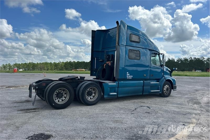 Volvo VNL Traktorske jedinice