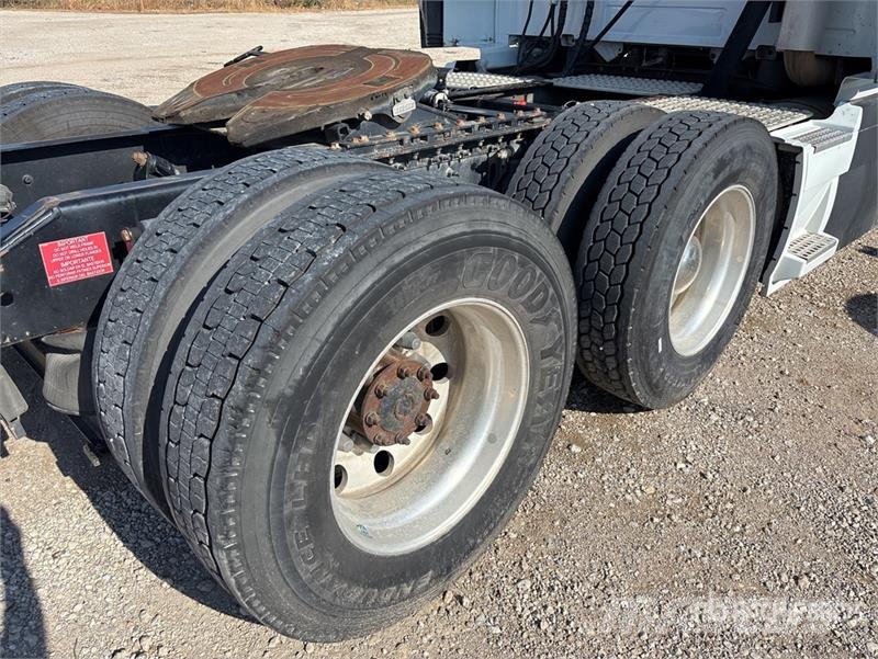 Volvo VNL Tegljači