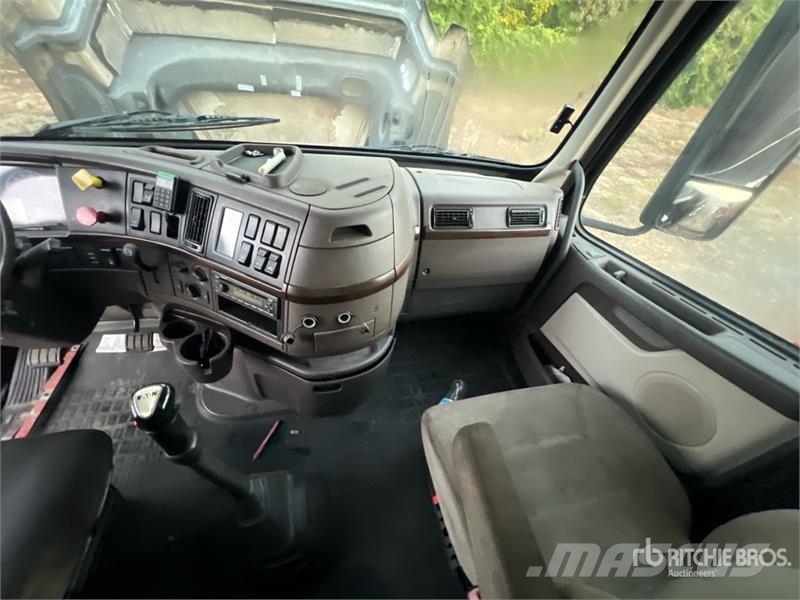 Volvo VNL Vlačilci
