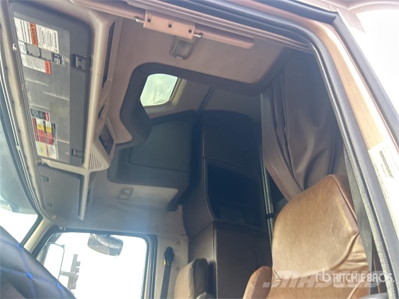 Volvo VNL Vlačilci