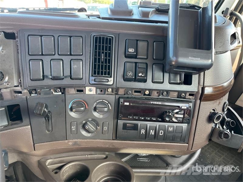 Volvo VNL 牵引车