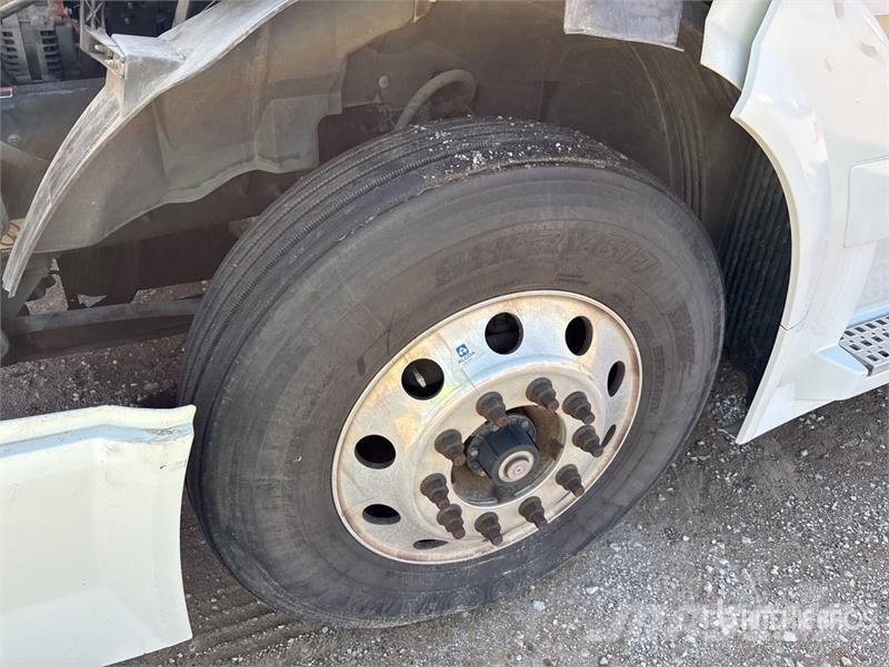 Volvo VNL Tegljači